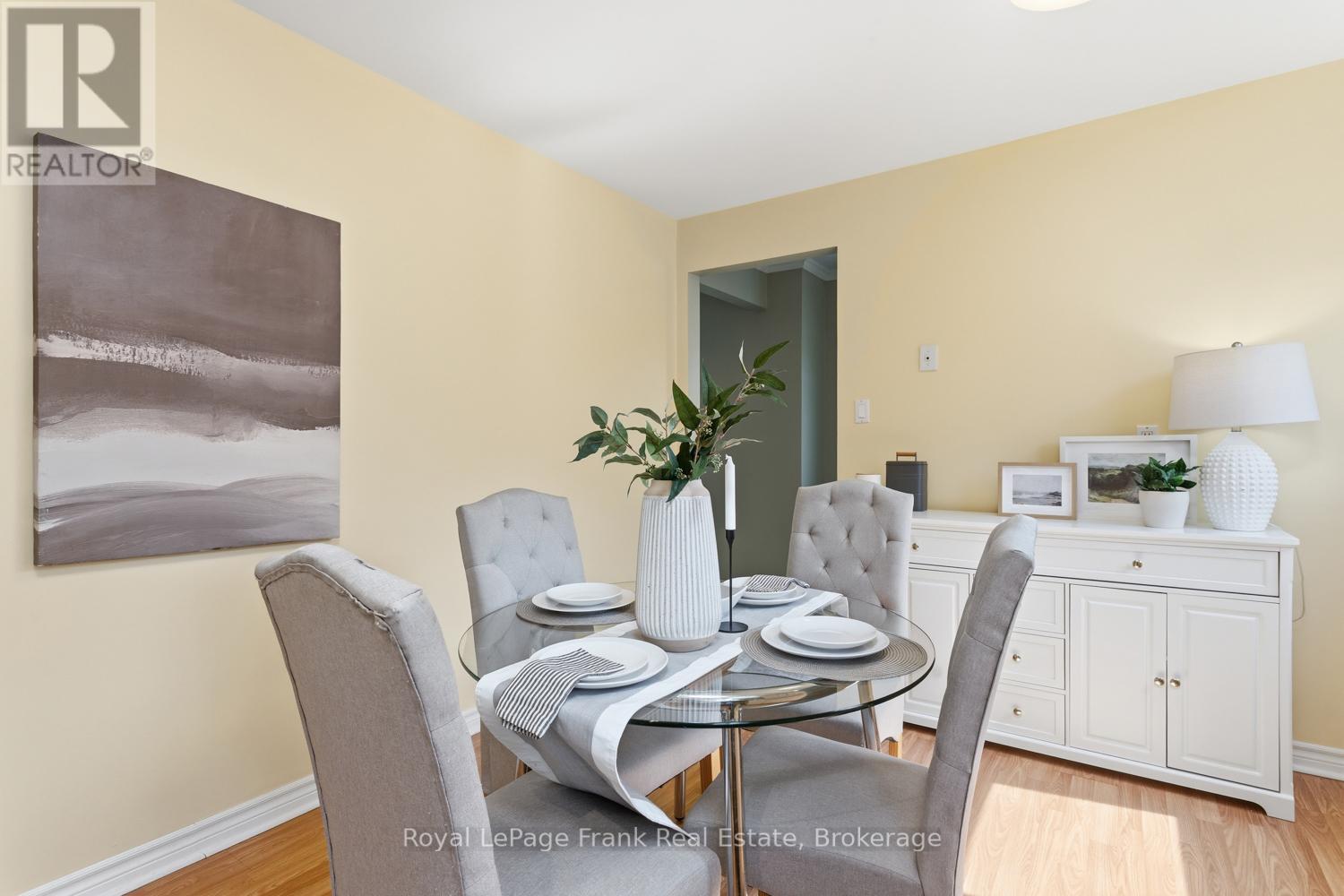 14 BEECROFT COURT - 13