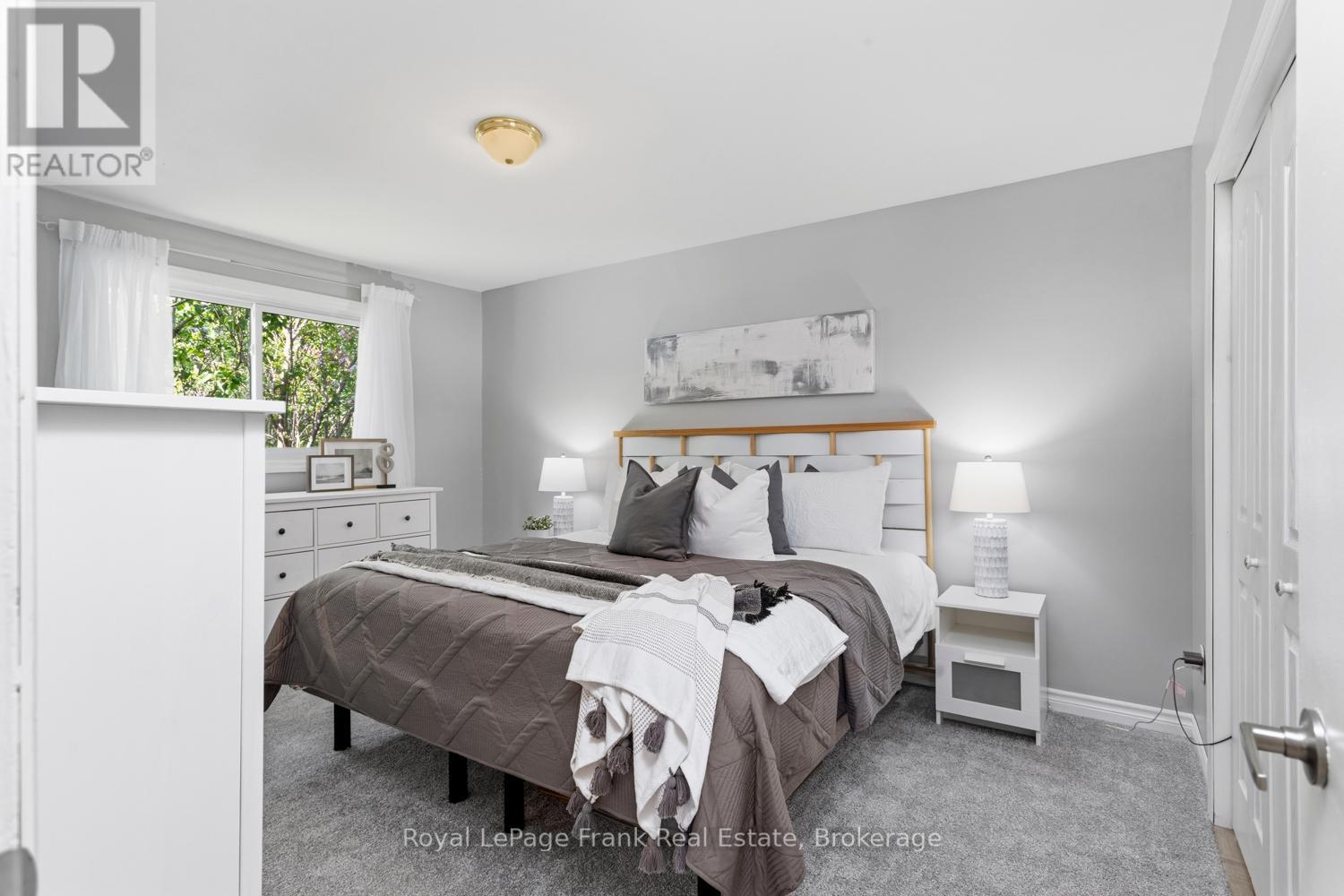 14 BEECROFT COURT - 21