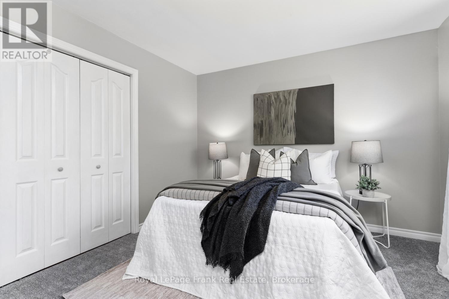 14 BEECROFT COURT - 23
