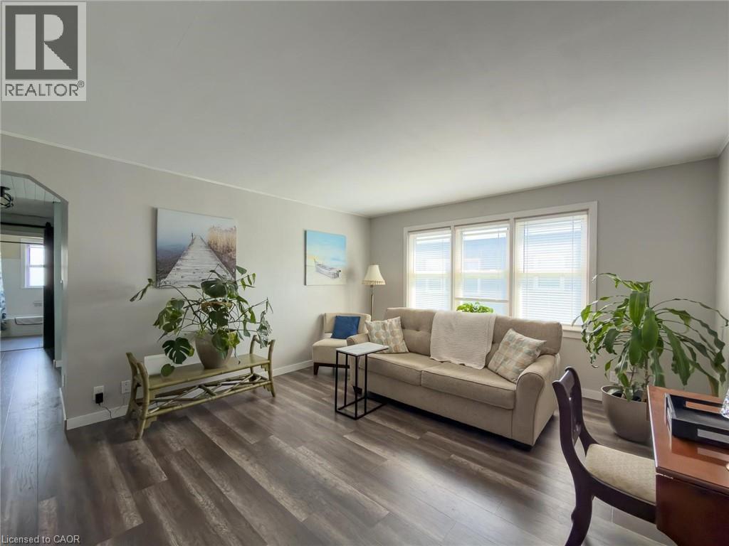 #9 1755 KING Street - 14