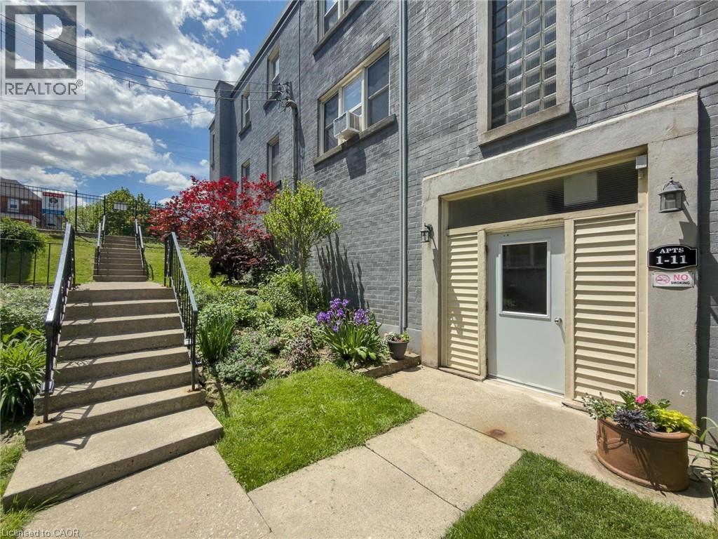 #9 1755 KING Street - 2