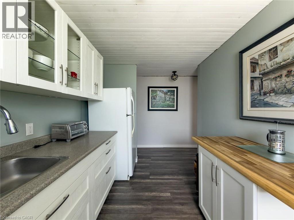 #9 1755 KING Street - 22