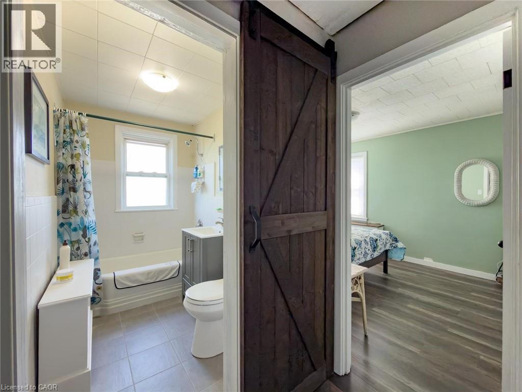 #9 1755 KING Street - 25