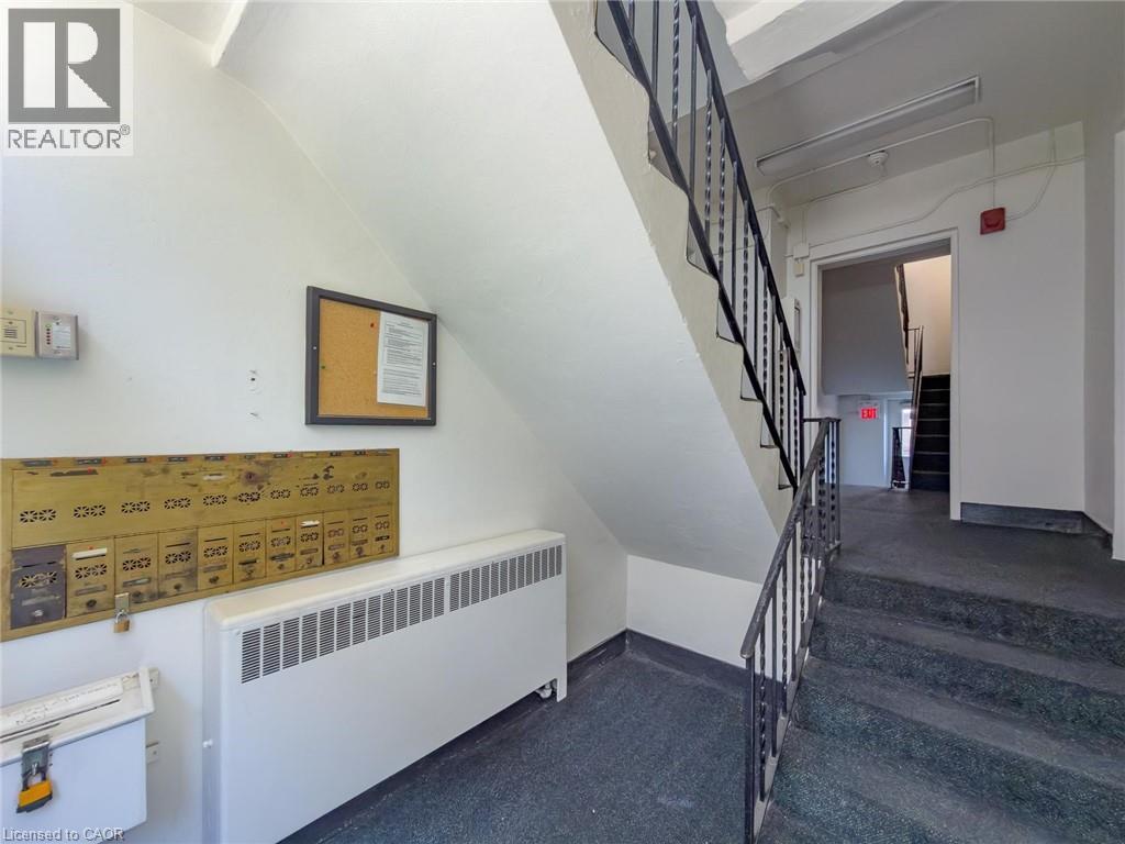#9 1755 KING Street - 7