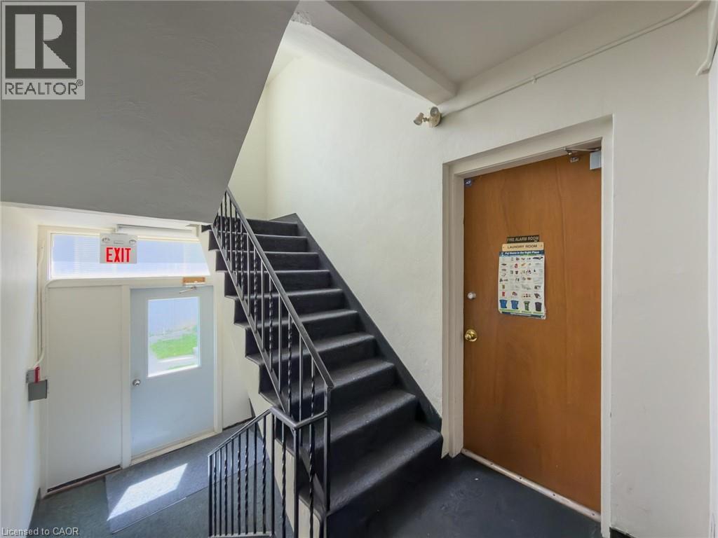 #9 1755 KING Street - 8