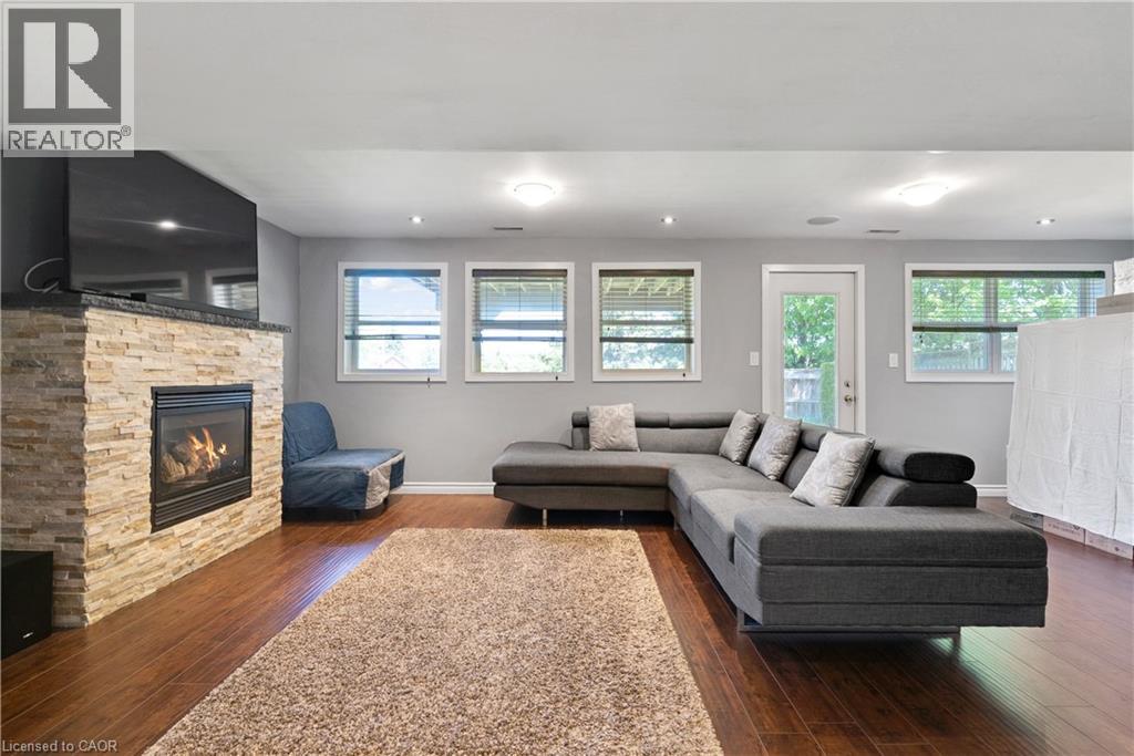 298 GARTH MASSEY Drive - 33