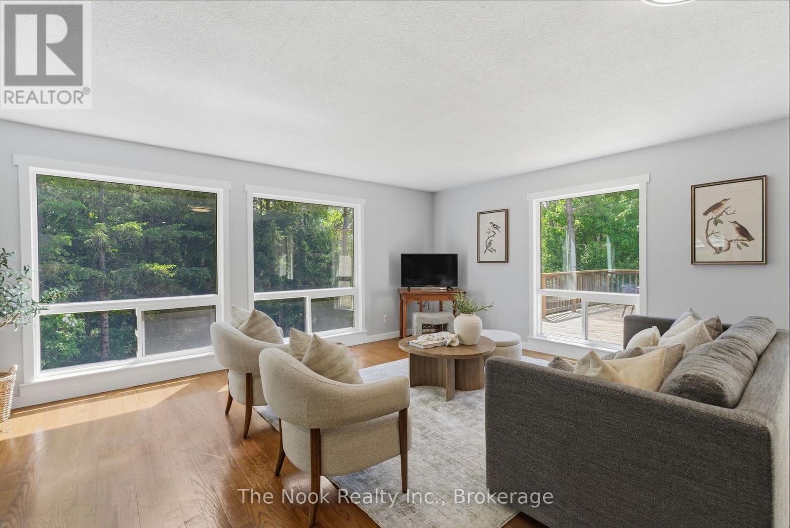 219 PONTYPOOL ROAD - 10