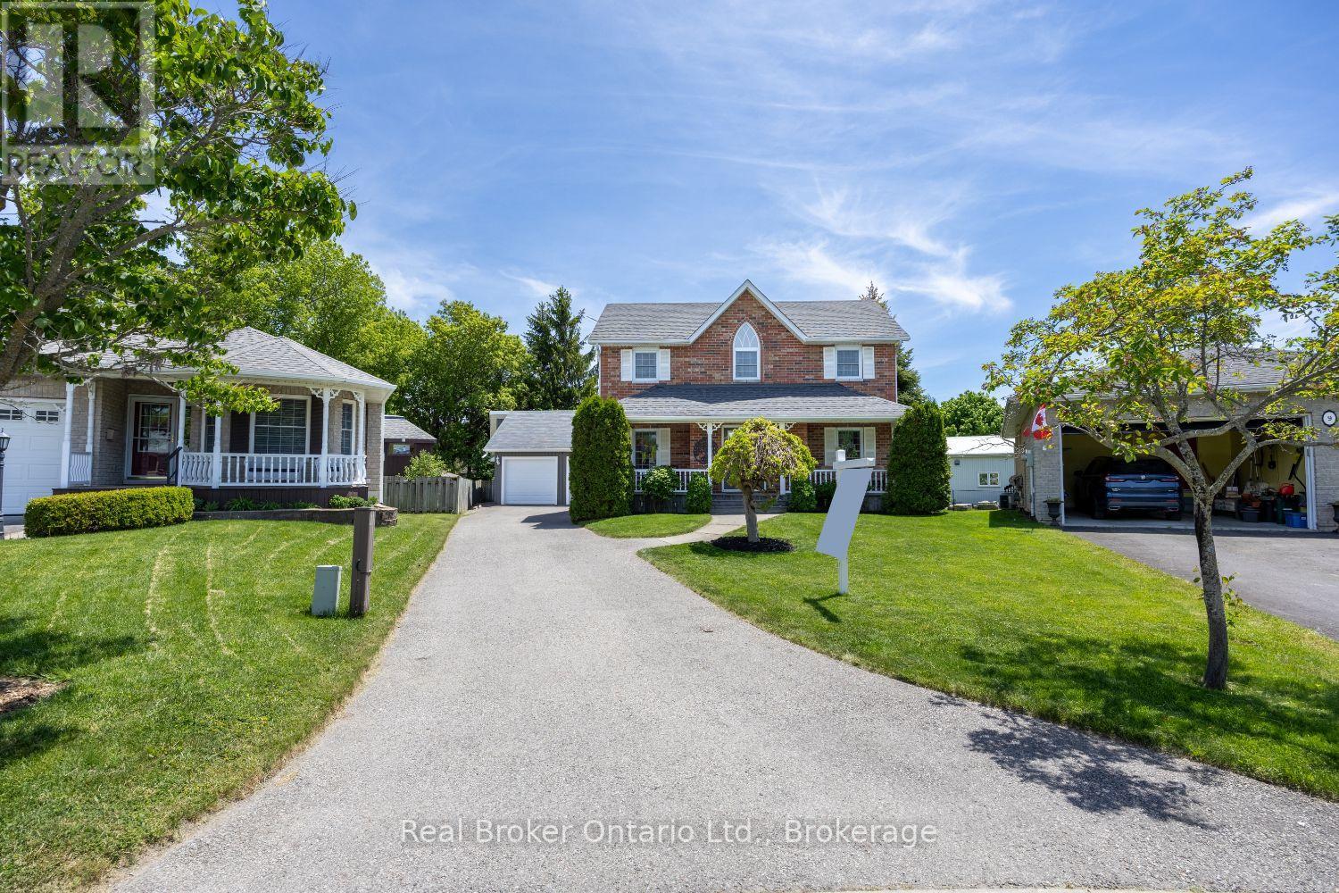 11 CHALMERS COURT - 5