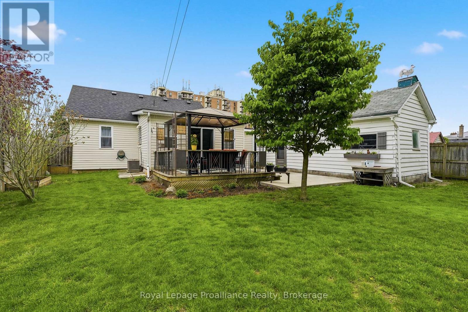 106 KARL STREET - 17