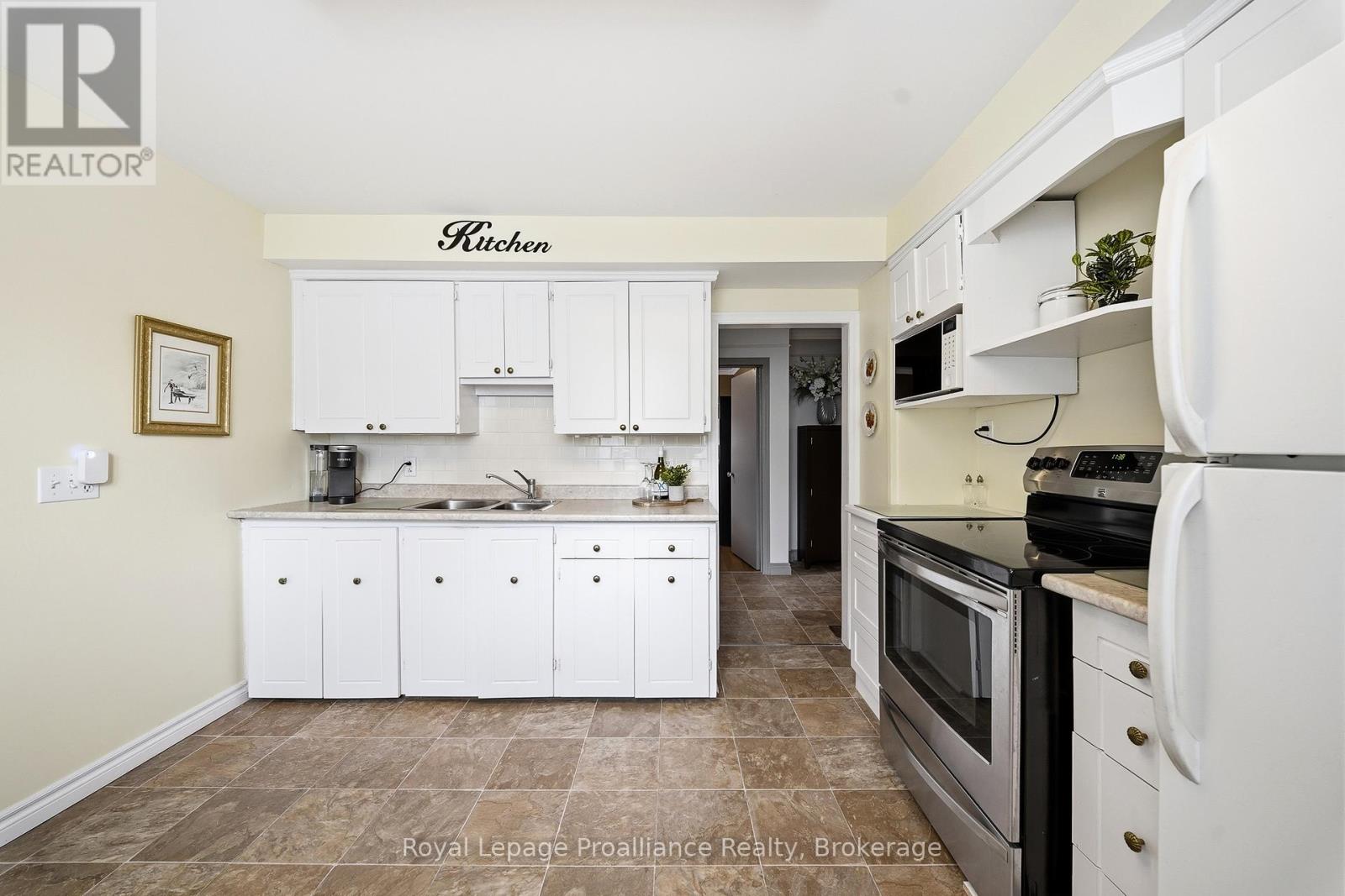 106 KARL STREET - 25