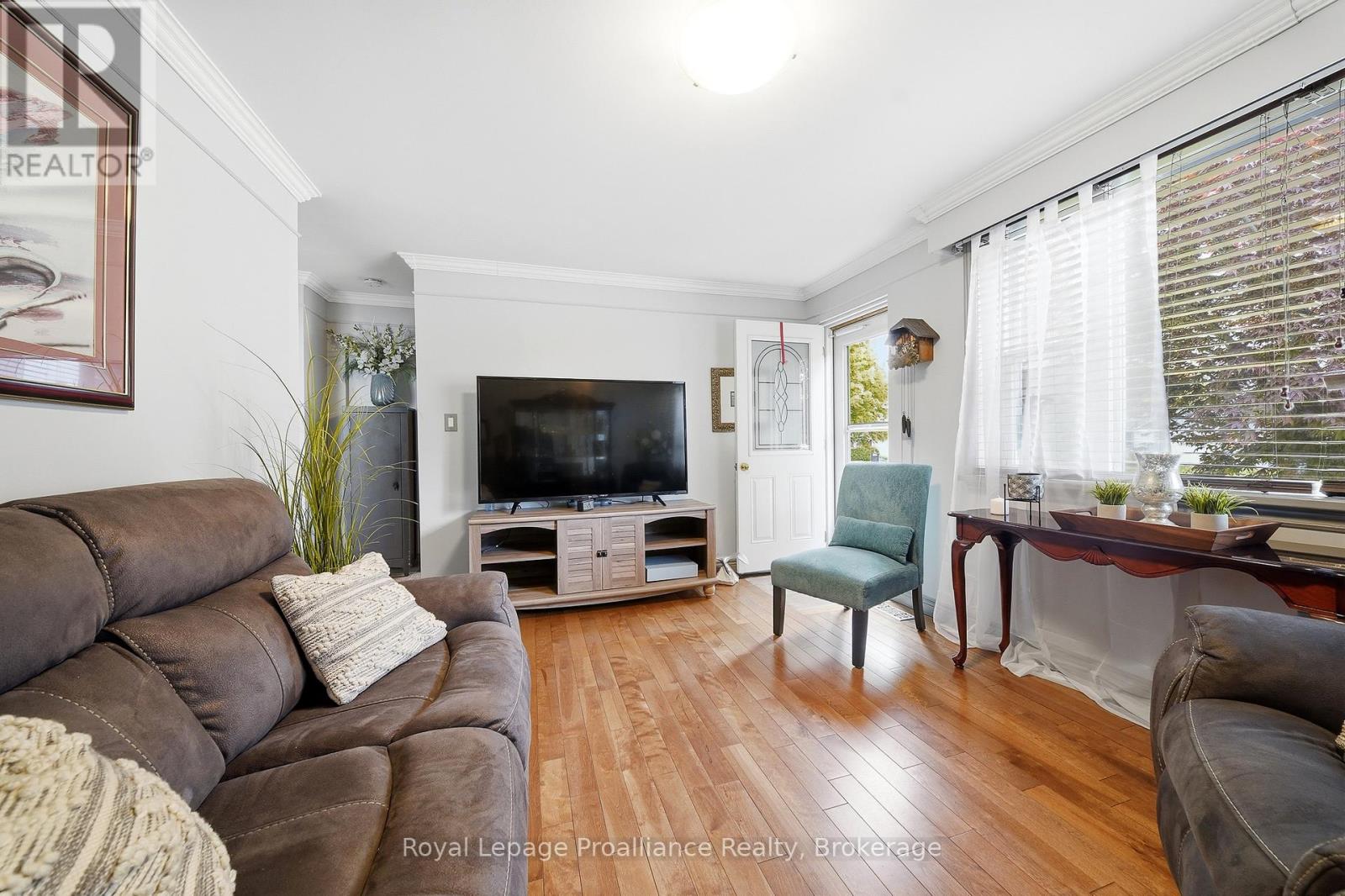 106 KARL STREET - 26