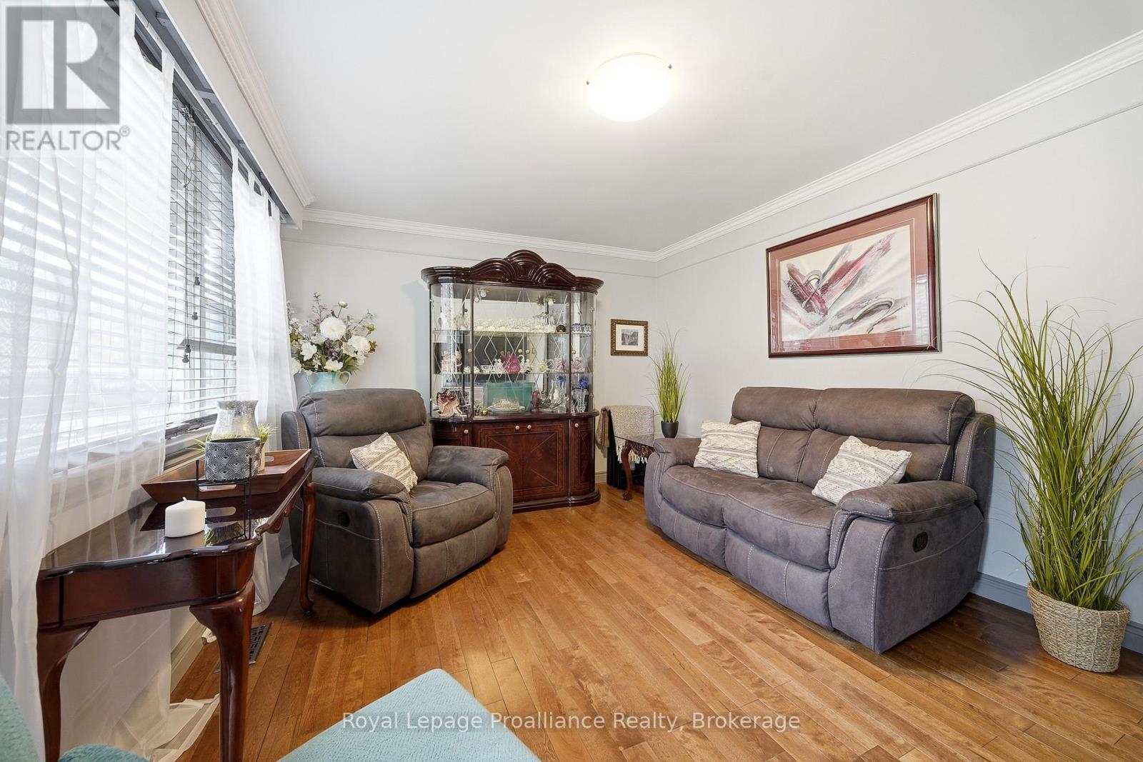 106 KARL STREET - 28