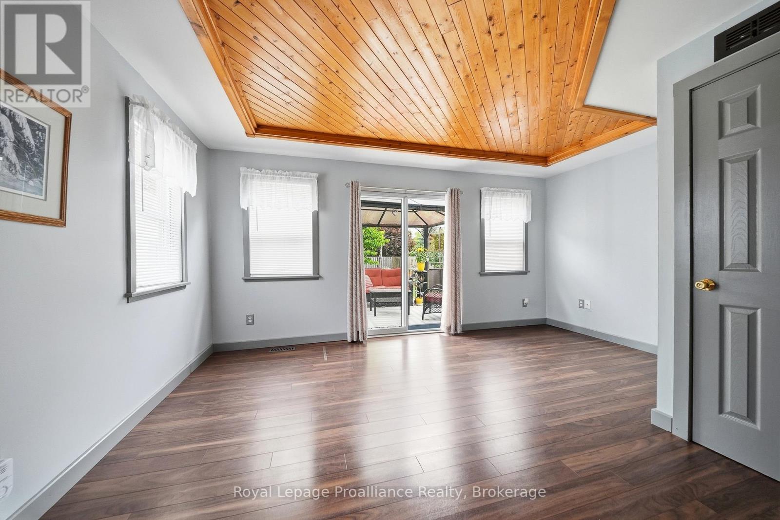106 KARL STREET - 37