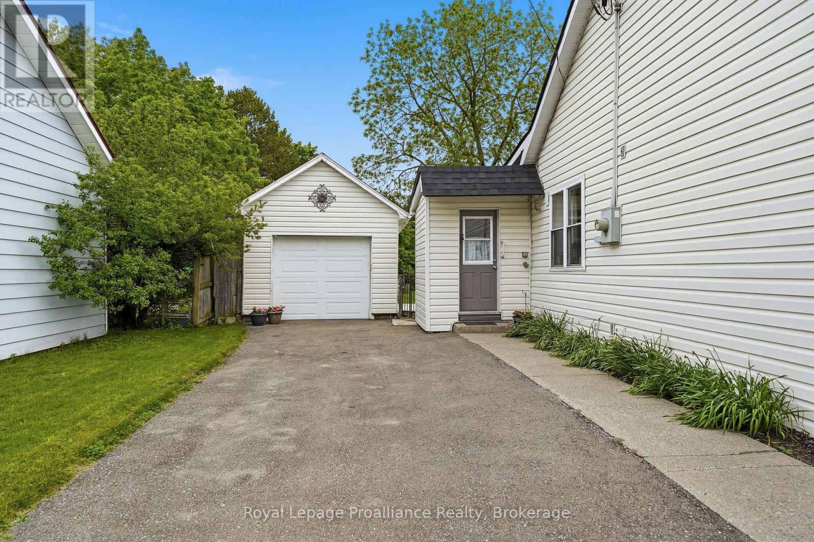 106 KARL STREET - 39