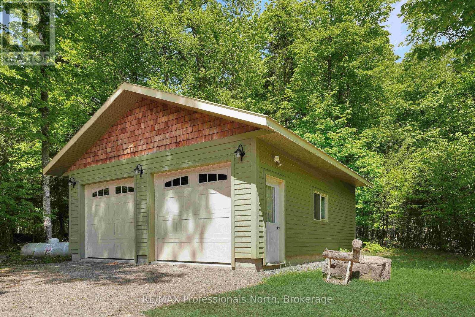 1147 CANOPY LANE - 41