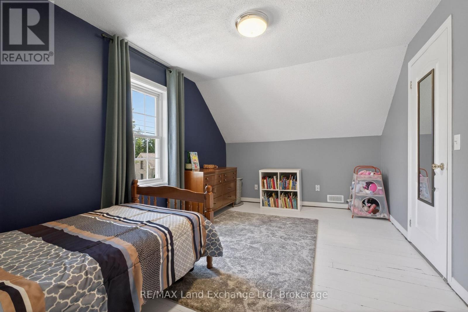 15 WHITECHURCH STREET - 36
