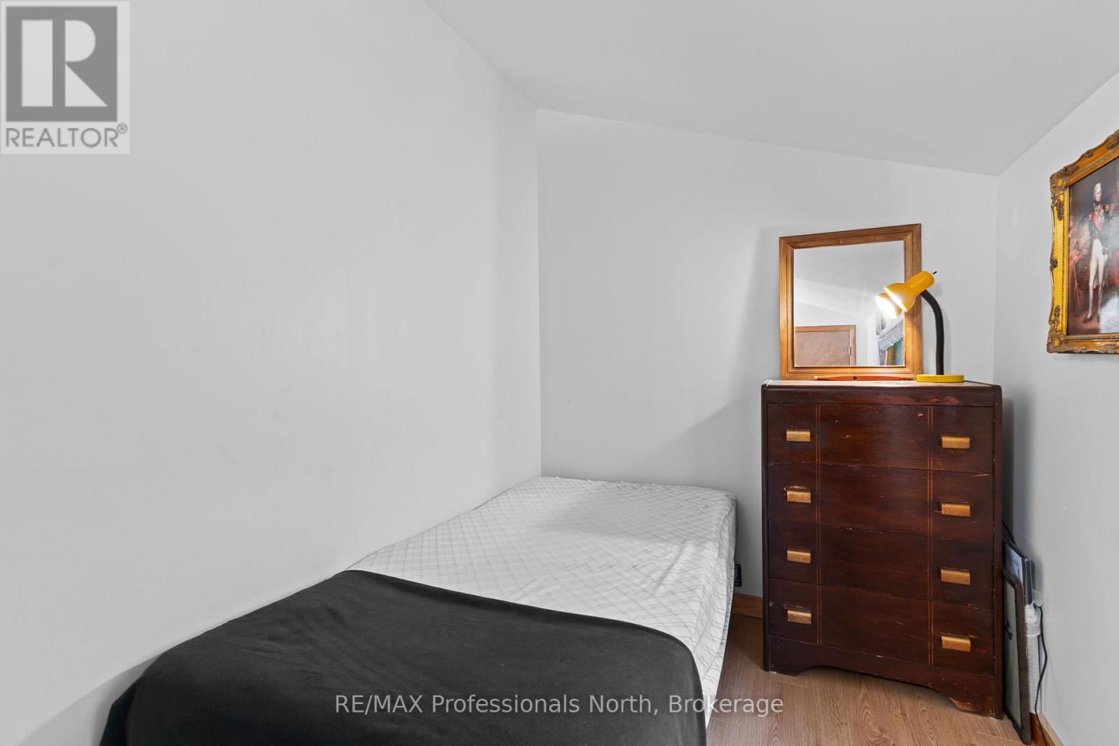 1294 TRINITY ROAD - 35