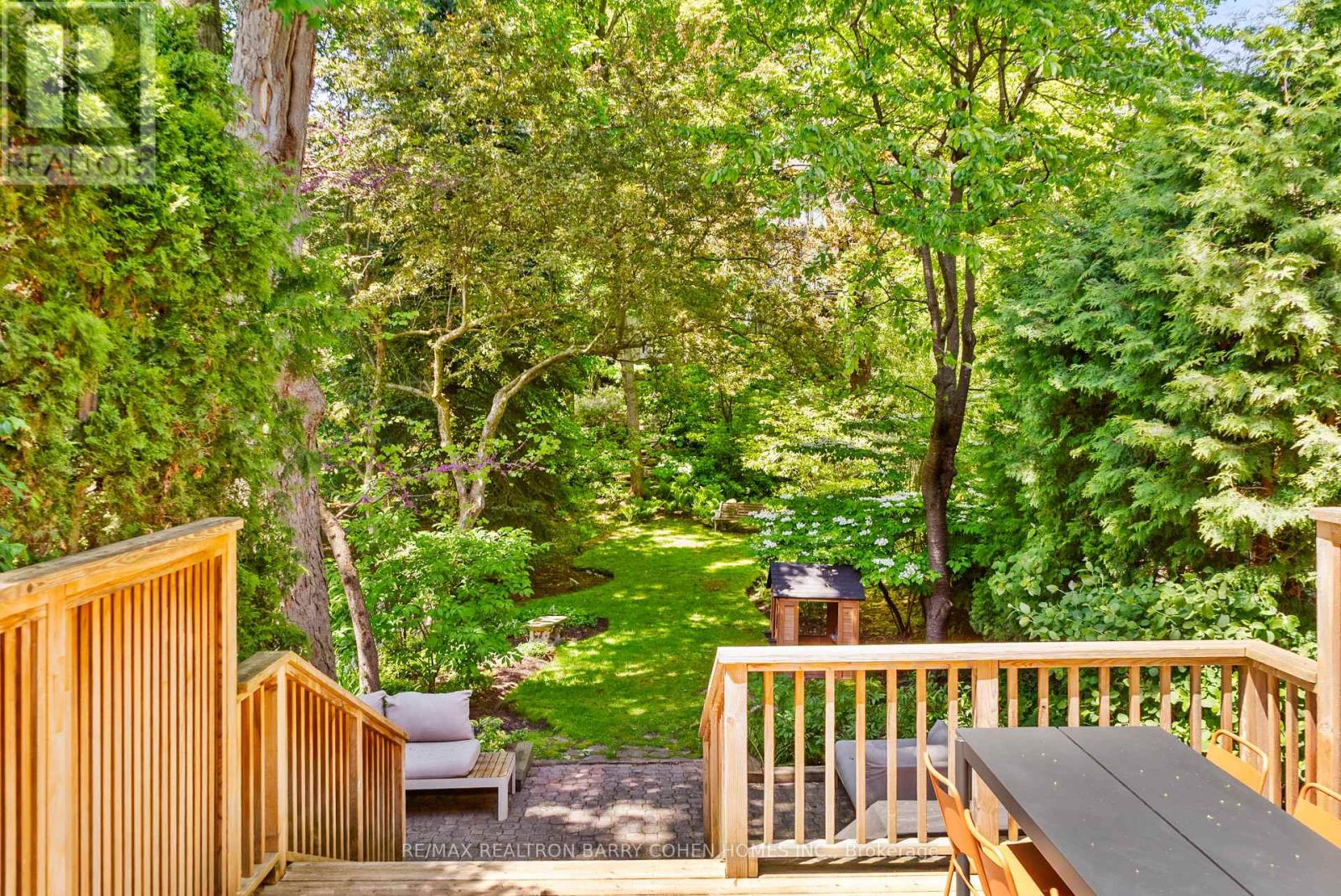 36 WOODLAWN AVENUE W - 44