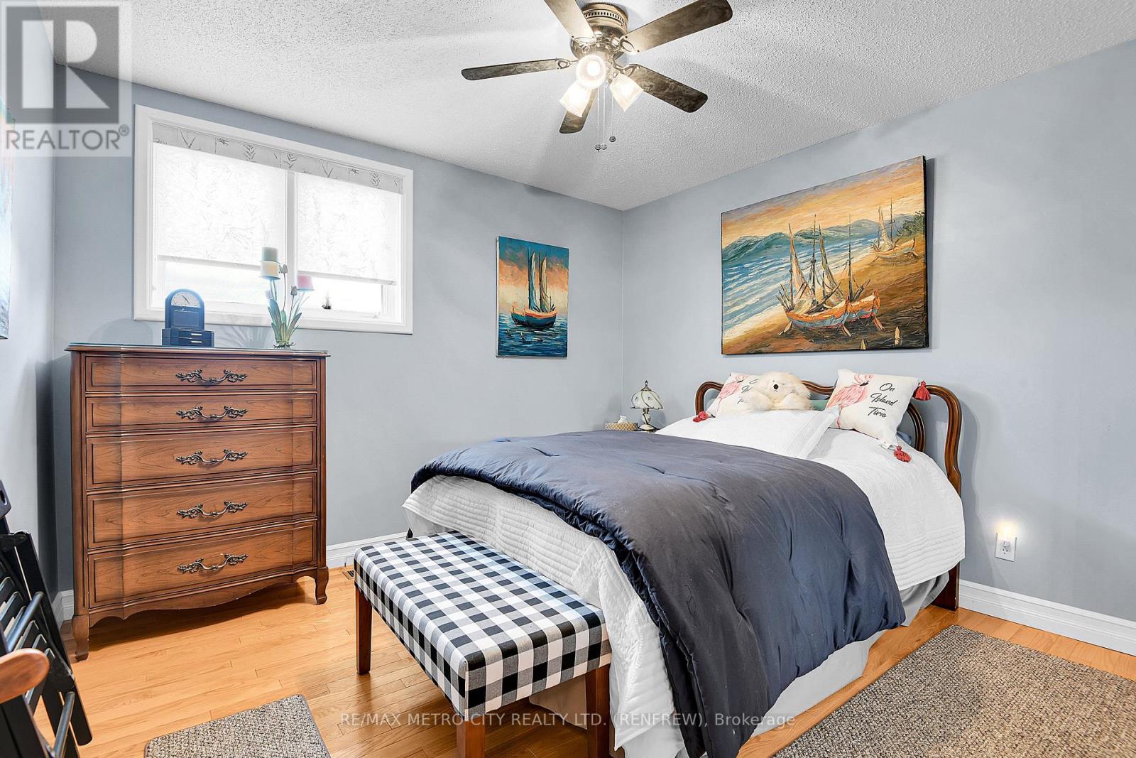 115 IVY AVENUE - 19