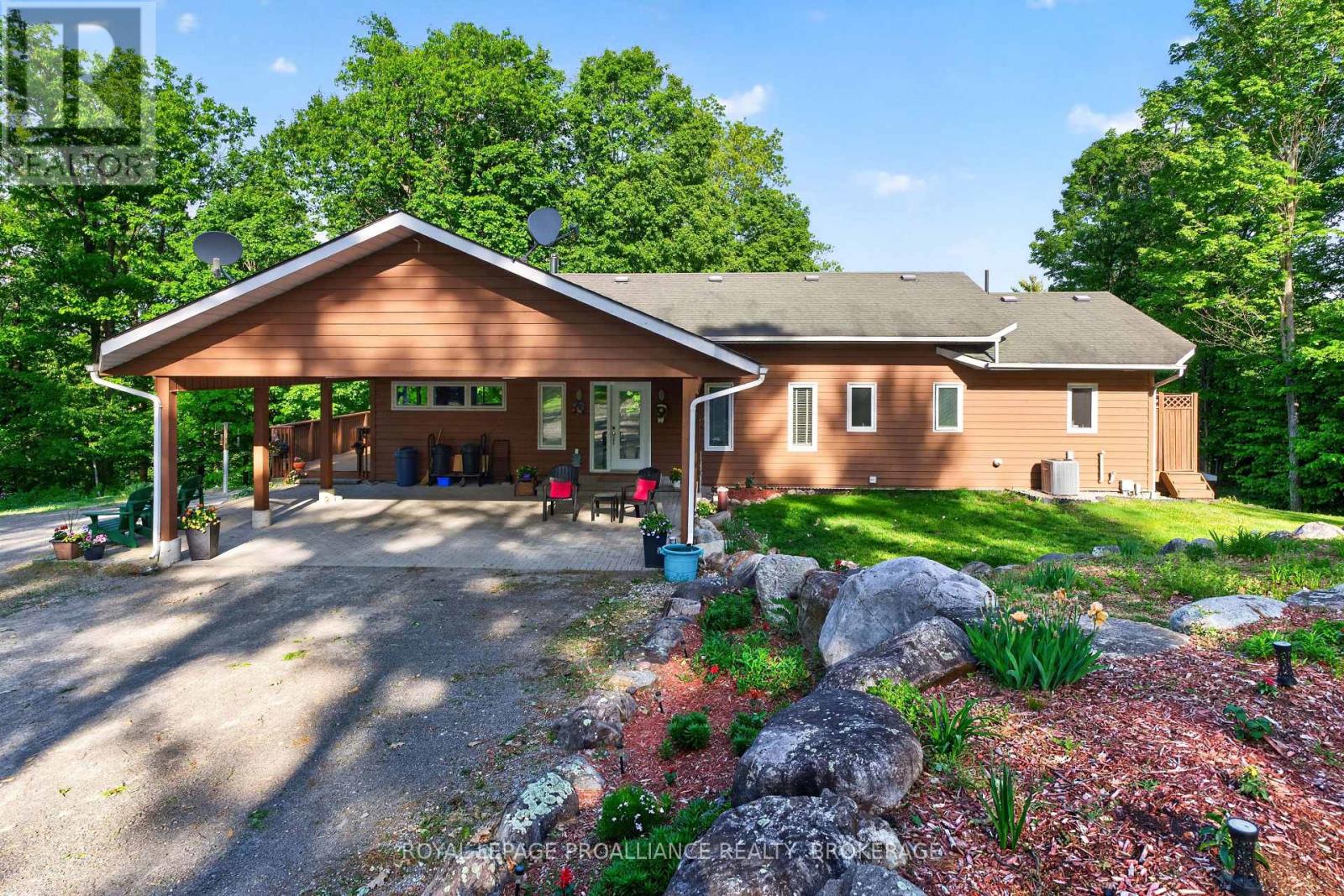 606 WHITES POINT ROAD - 12
