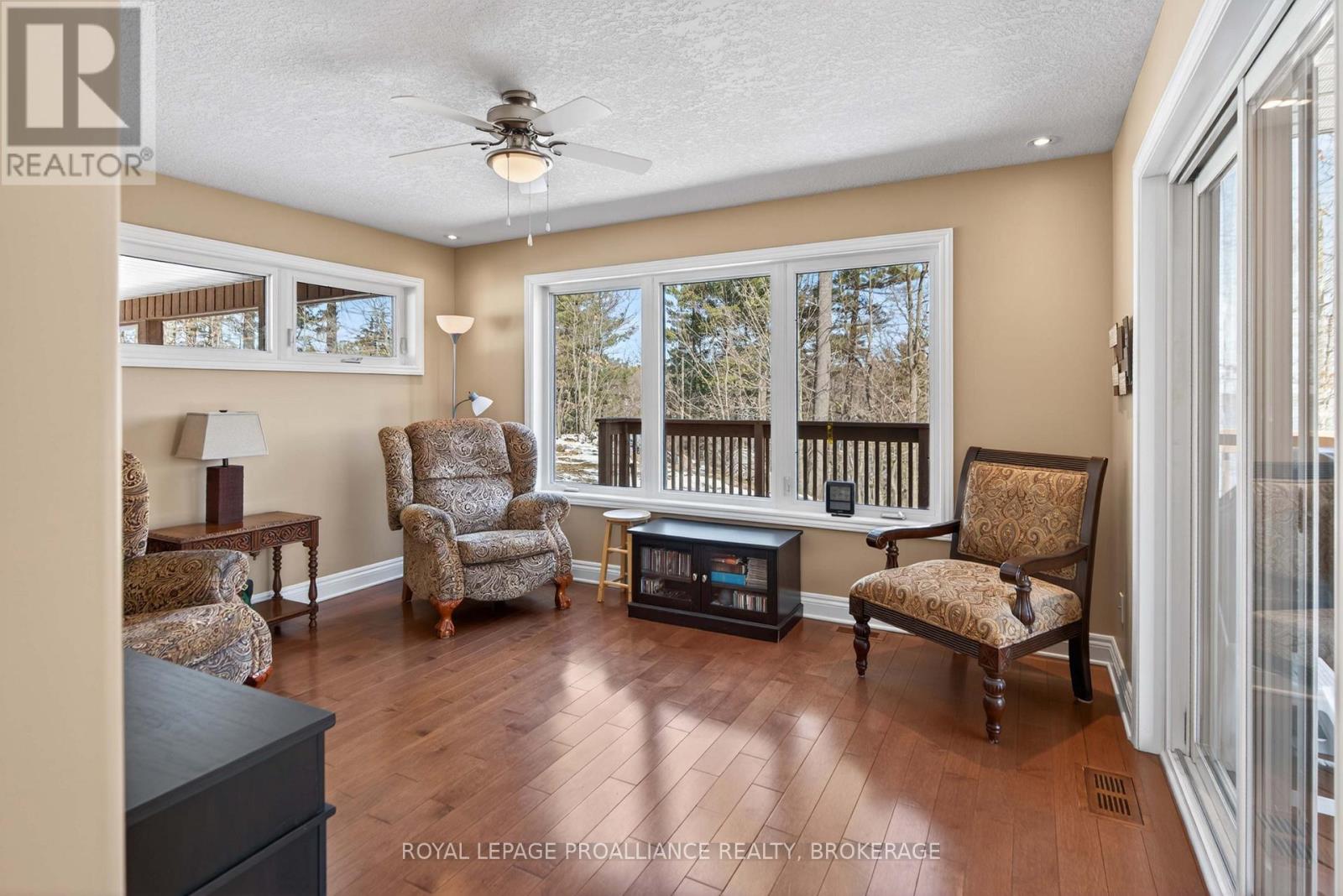 606 WHITES POINT ROAD - 28