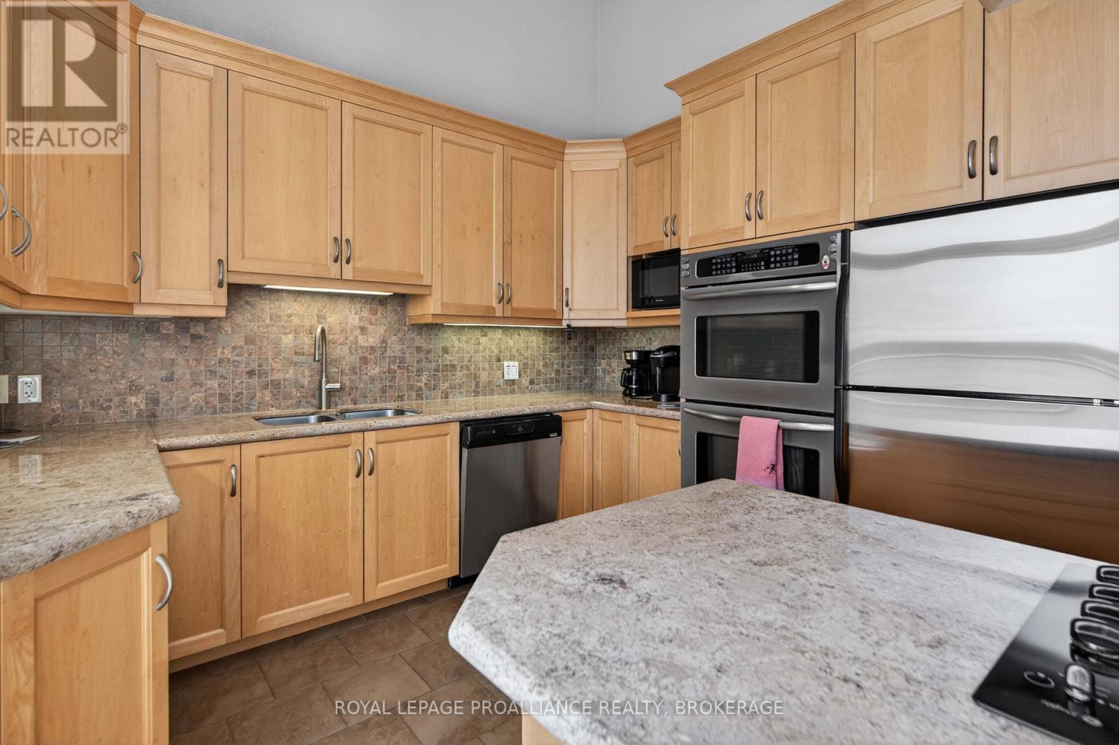 606 WHITES POINT ROAD - 24