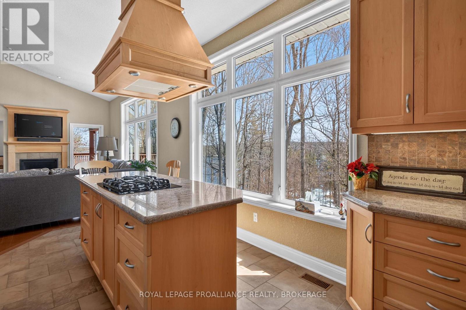 606 WHITES POINT ROAD - 25