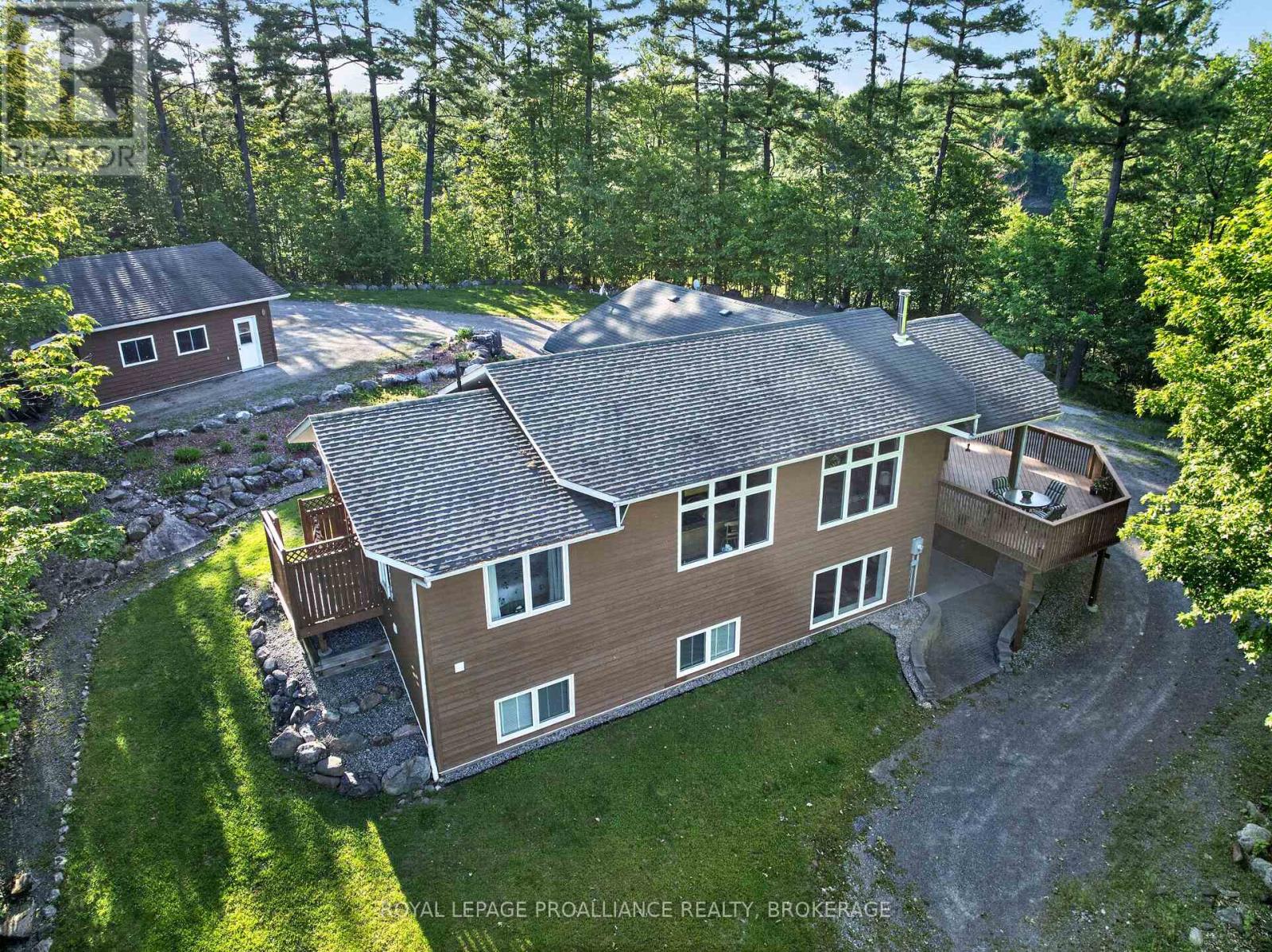 606 WHITES POINT ROAD - 18