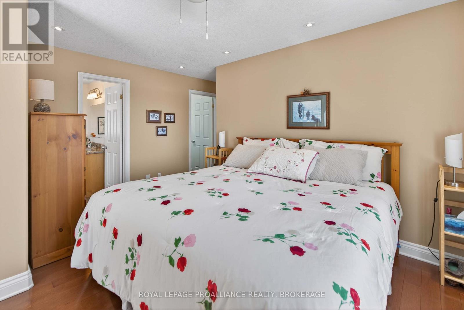 606 WHITES POINT ROAD - 33