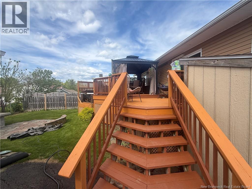 8 Russett Street - 43