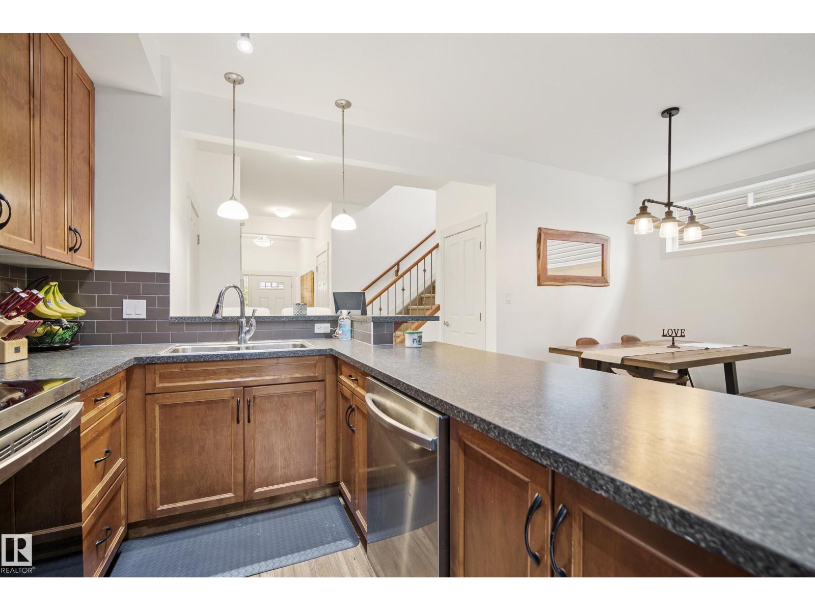 32 Hartwick ME — photo 9