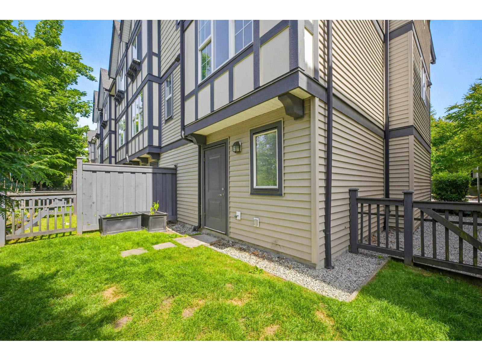 #42-8385 DELSOM Way, Delta