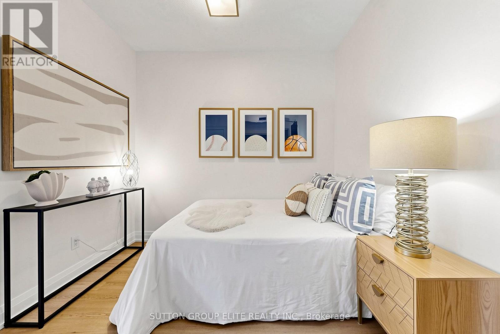 #309 2 ANNDALE DRIVE - 16