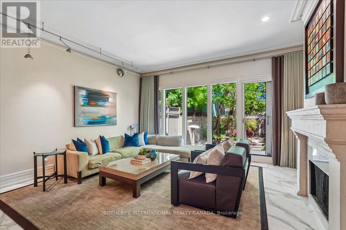 9 ROSE AVENUE - 11
