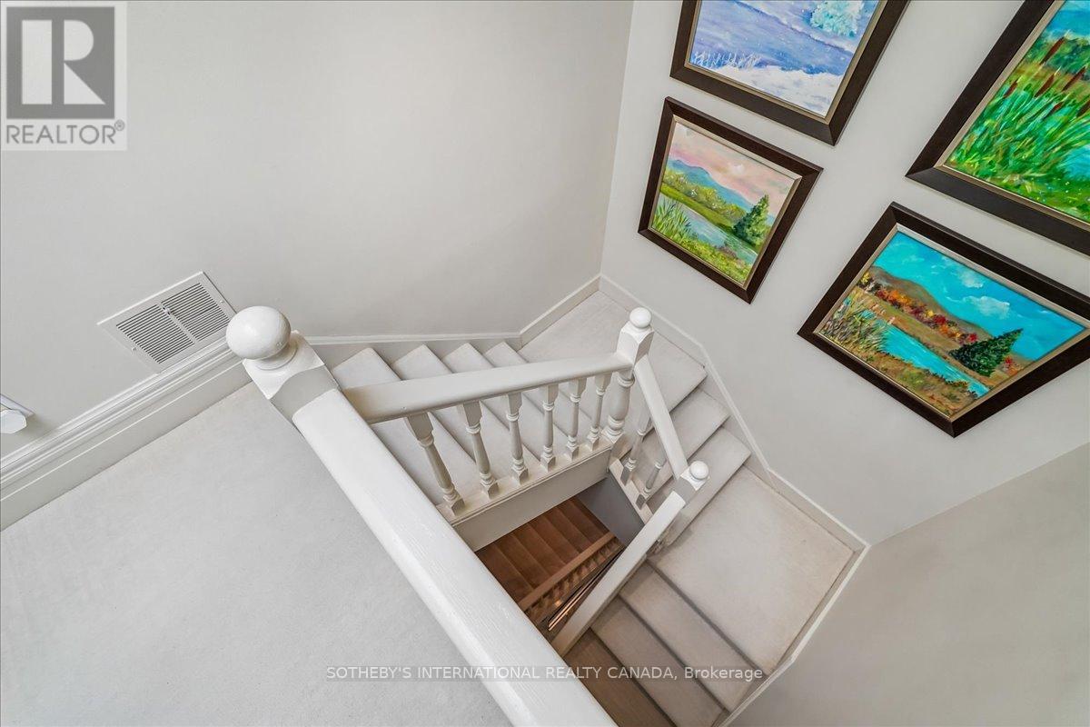 9 ROSE AVENUE - 23