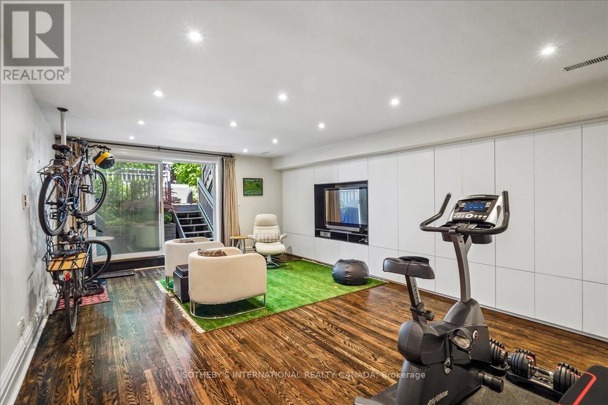 9 ROSE AVENUE - 30