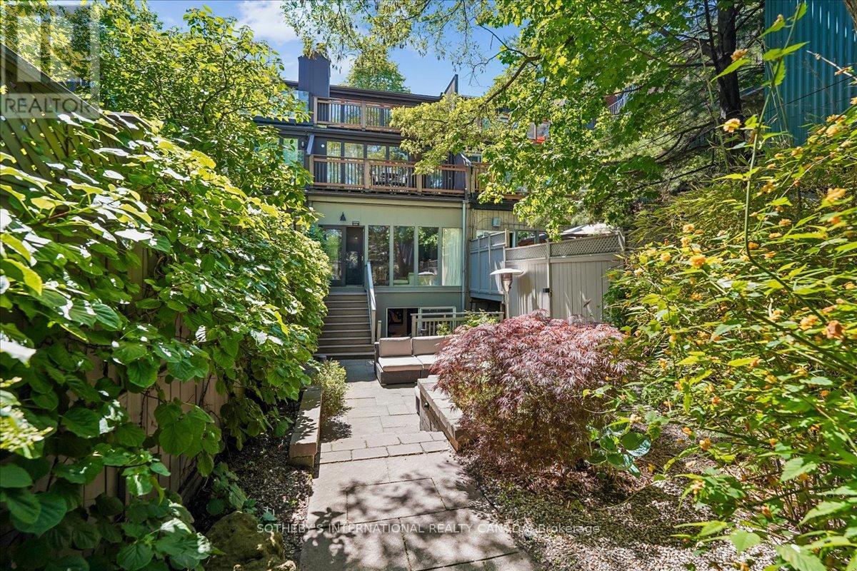 9 ROSE AVENUE - 36