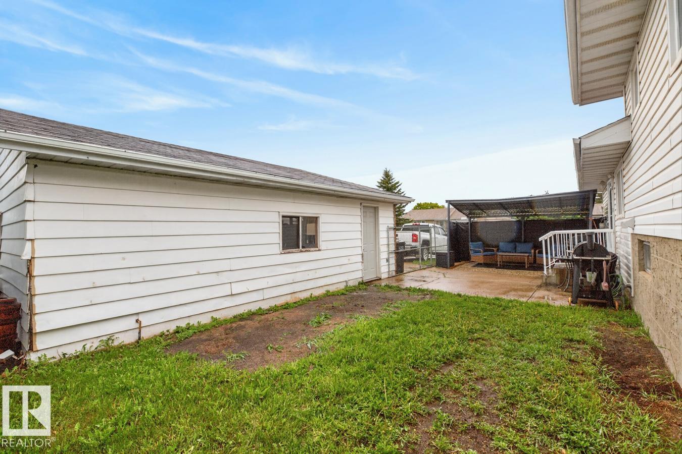 3437 136A AV NW - 34