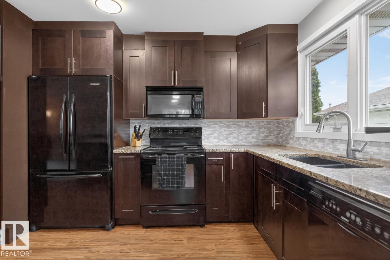 3437 136A AV NW - 9