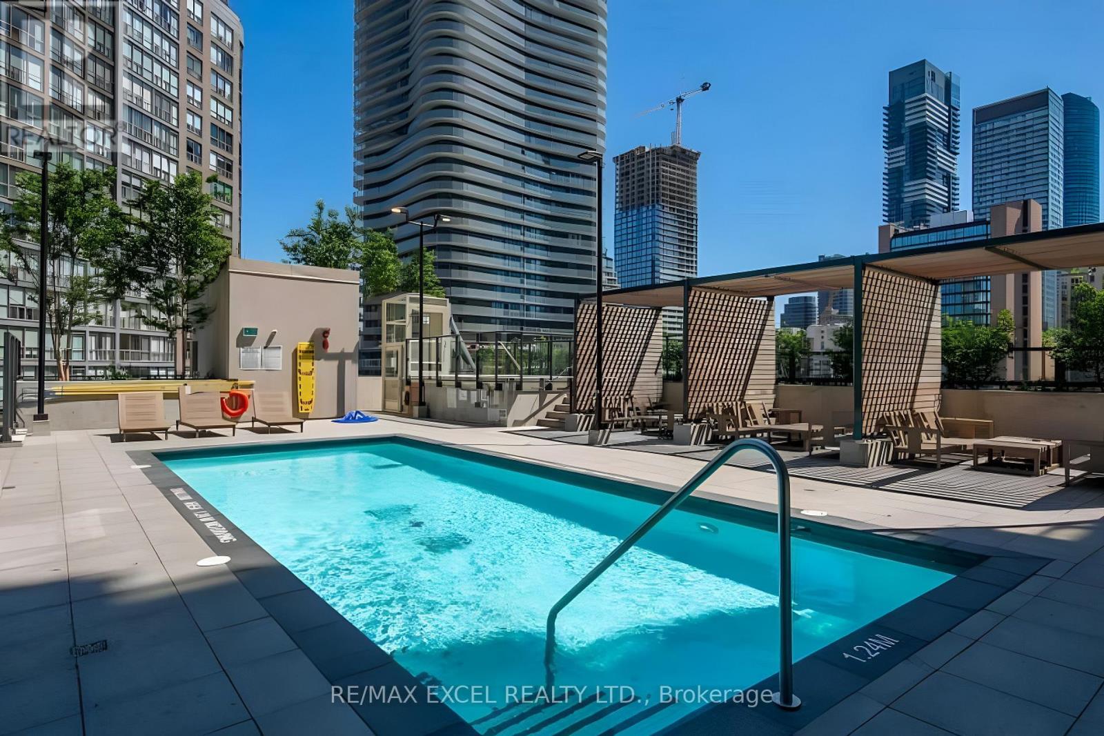 404 - 955 BAY STREET
