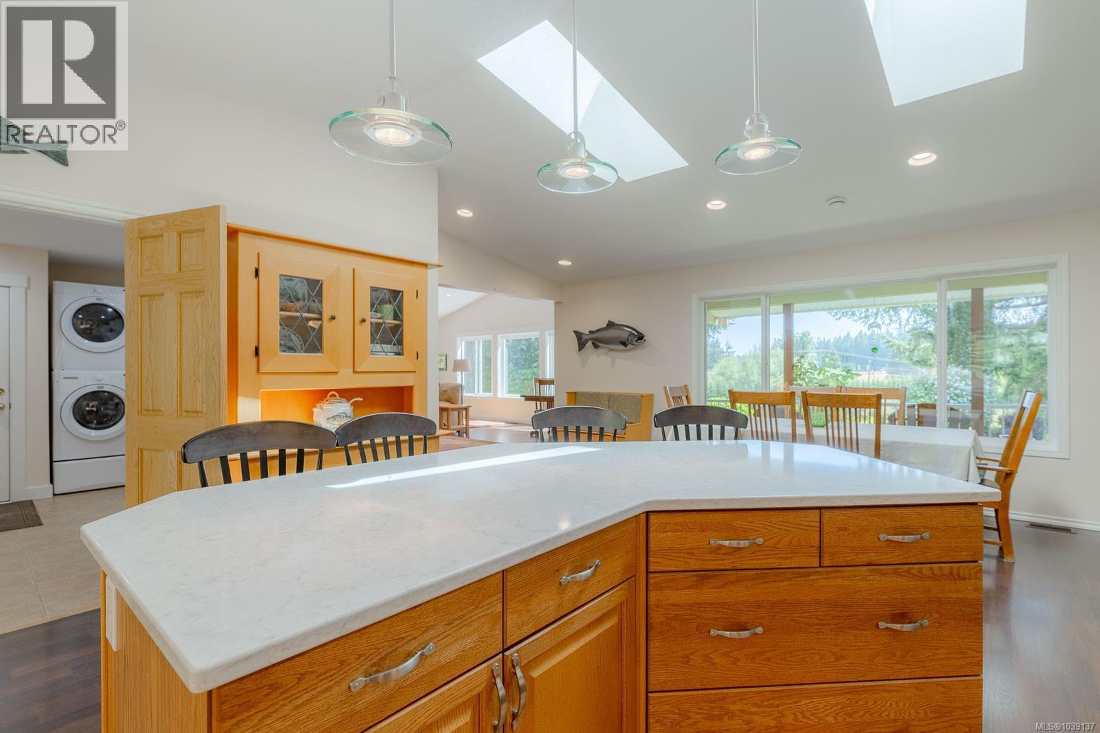 2757 Cedar Rd, Nanaimo