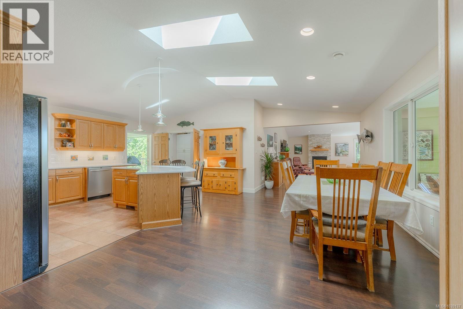 2757 Cedar Rd, Nanaimo