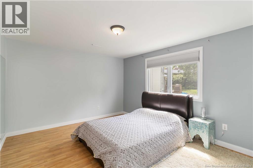 807 Smythe - 21