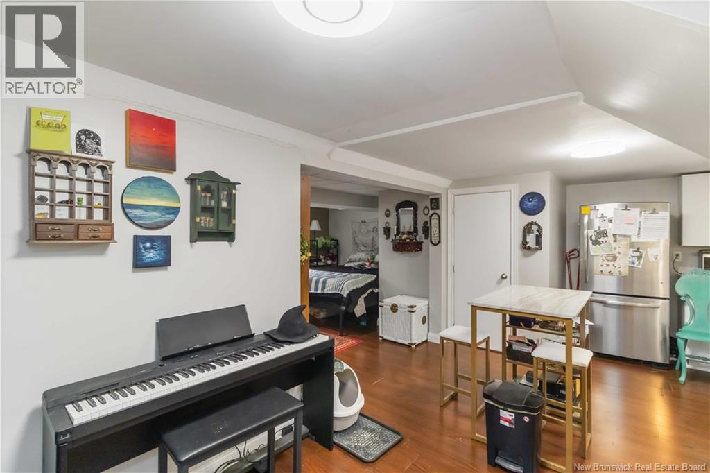 807 Smythe - 27