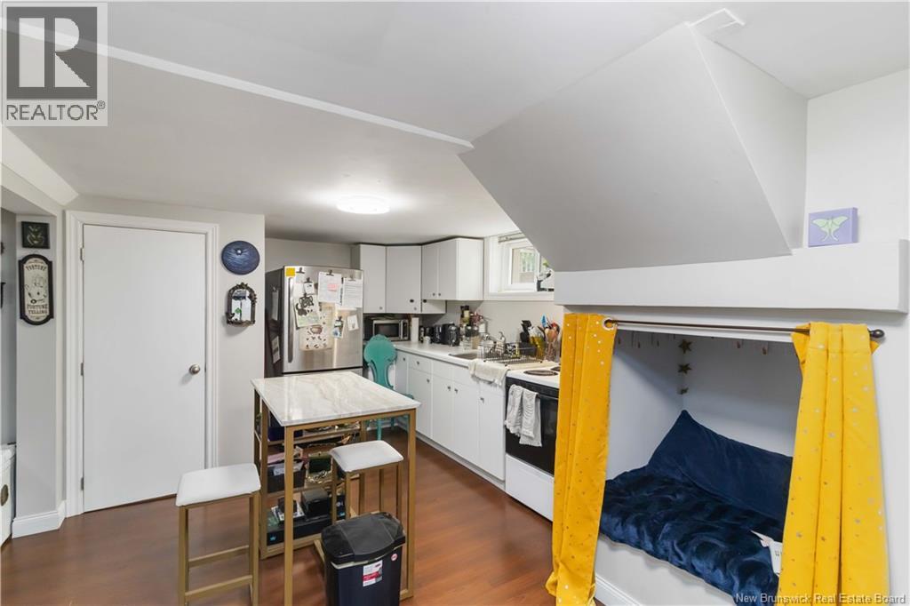 807 Smythe - 28