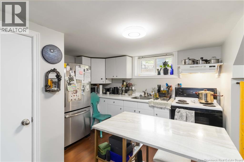 807 Smythe - 29
