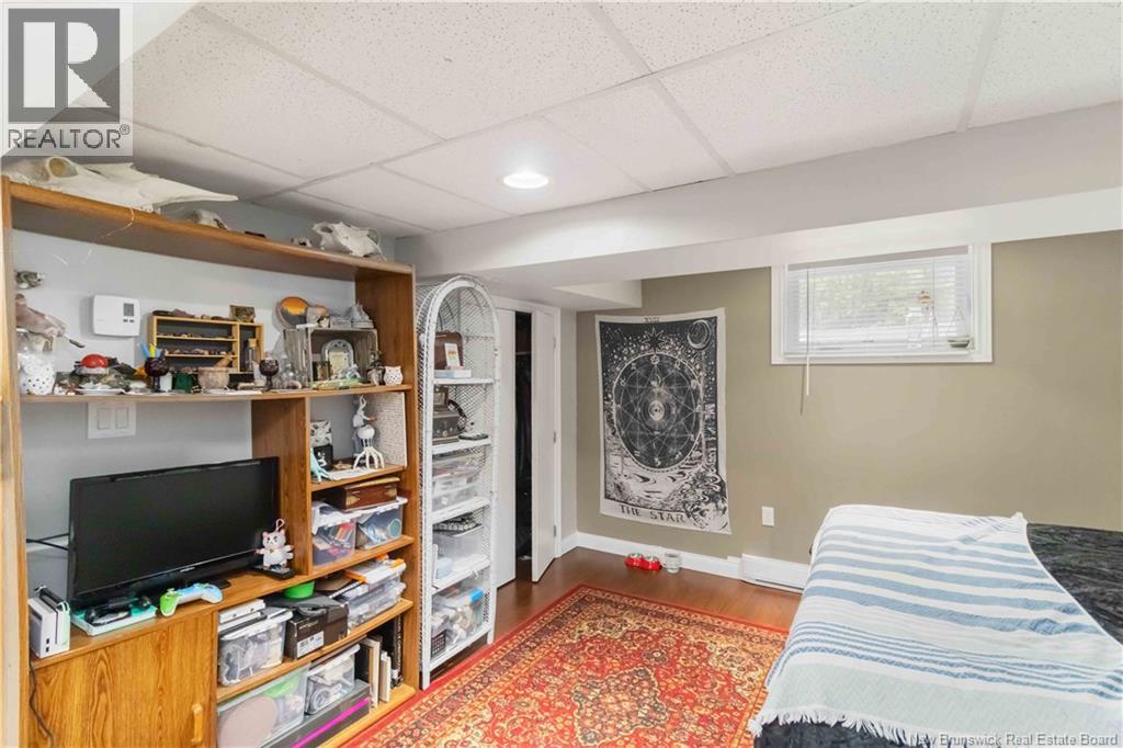 807 Smythe - 30