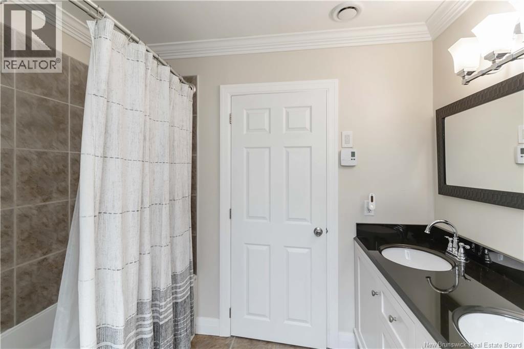 807 Smythe - 34