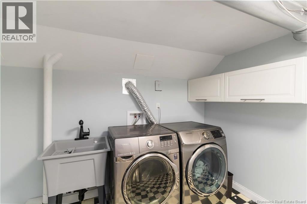 807 Smythe - 35