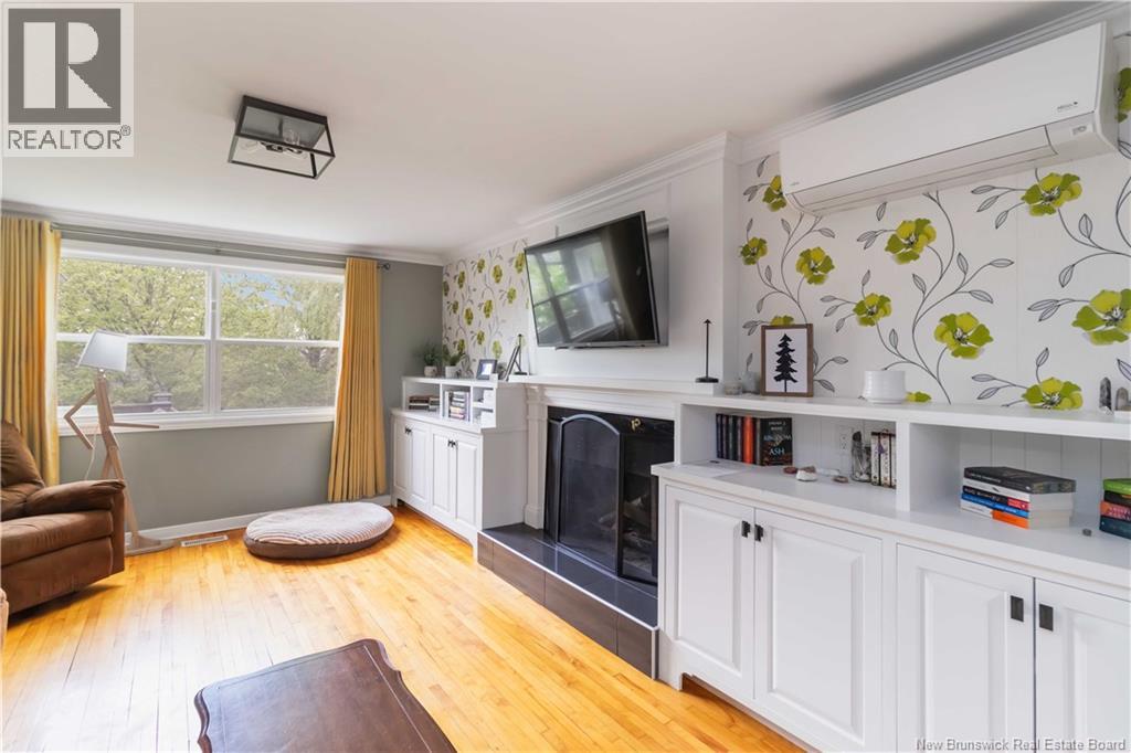 807 Smythe - 8